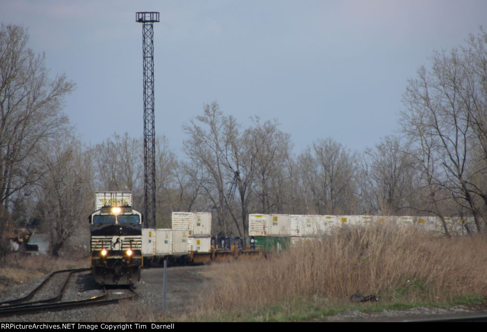 NS 9758 leads NS 265 heading west